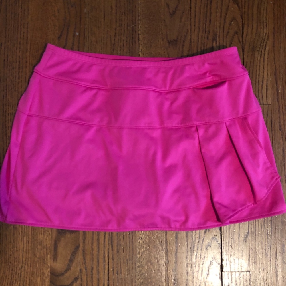 Pink pleated tennis skirt